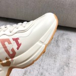 Gucci Pops This collection has a lot of flora and fauna elements Original material