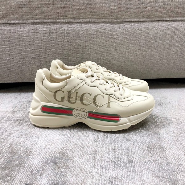 Gucci Pops This collection has a lot of flora and fauna elements Original material