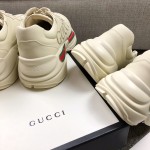 Gucci Pops This collection has a lot of flora and fauna elements Original material