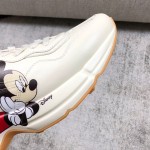 Gucci Pops This collection has a lot of flora and fauna elements Original material