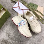 Gucci Pops This collection has a lot of flora and fauna elements Original material