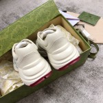 Gucci Pops This collection has a lot of flora and fauna elements Original material