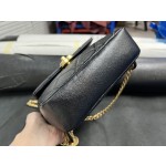 𝗖𝗛𝗔𝗘𝗡𝗟✦ 22P Retro Black Backpack Genuine Leather
