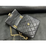 𝗖𝗛𝗔𝗘𝗡𝗟✦ 22P Retro Black Backpack Genuine Leather