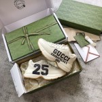 Gucci Pops This collection has a lot of flora and fauna elements Original material