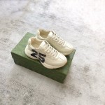 Gucci Pops This collection has a lot of flora and fauna elements Original material