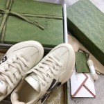 Gucci Pops This collection has a lot of flora and fauna elements Original material