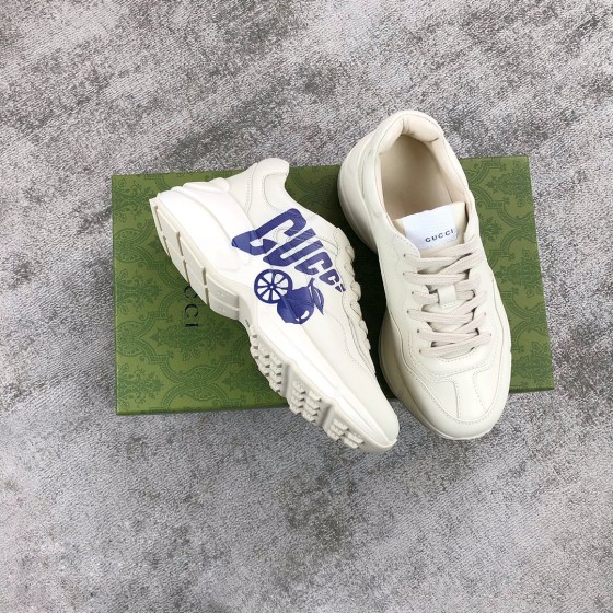 Gucci Pops This collection has a lot of flora and fauna elements Original material