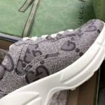 Gucci Pops This collection has a lot of flora and fauna elements Original material