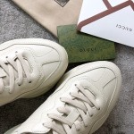 Gucci Pops This collection has a lot of flora and fauna elements Original material