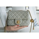 𝗖𝗛𝗔𝗘𝗡𝗟 ✦𝟮𝟮🅲Spring and Summer Metal Ball Square Fatty Gray Green