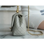 𝗖𝗛𝗔𝗘𝗡𝗟 ✦𝟮𝟮🅲Spring and Summer Metal Ball Square Fatty Gray Green