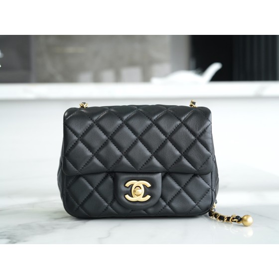 𝗖𝗛𝗔𝗘𝗡𝗟✦ 𝟐𝟑𝐂Metal Ball Square Fatty Black🖤