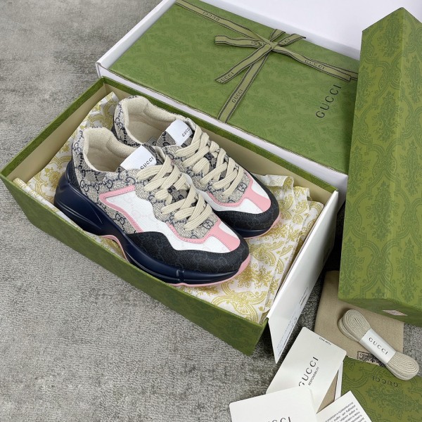 Gucci Pops This collection has a lot of flora and fauna elements Original material