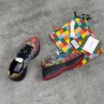 Gucci Pops This collection has a lot of flora and fauna elements Original material