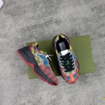 Gucci Pops This collection has a lot of flora and fauna elements Original material