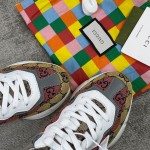 Gucci Pops This collection has a lot of flora and fauna elements Original material