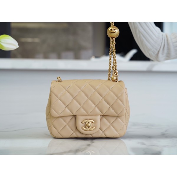 𝗖𝗛𝗔𝗘𝗡𝗟 ✦𝟮𝟮🅲Spring and Summer 𝐂𝐅 Fang Fatman Metal Ball Apricot