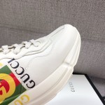 Gucci Pops This collection has a lot of flora and fauna elements Original material