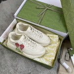 Gucci Pops This collection has a lot of flora and fauna elements Original material