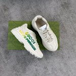 Gucci Pops This collection has a lot of flora and fauna elements Original material