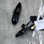 CHANEL book bag buckle single shoes Mary Jane single shoes bright wrinkled patent leather gold heel