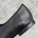 CHANEL Xiao Xiang's new double strap ballet shoes above the buckle on the small diamonds of the delicate shine