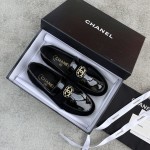 CHANEL Louboutins Simple small single shoes Lace-shaped round Logo leather outsole