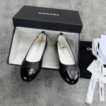 CHANEL 22 years of the latest models of a unique temperament of a ballet shoe zinc alloy half-ring iron ring design