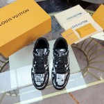 Louis Vuitton TRAINER sneakers
