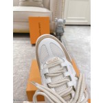 Louis Vuitton couple models DIY buckle sneakers sneakers