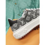 Louis Vuitton x Yayoi Kusama cooperation model classic white shoes 𝐓𝐢𝐦𝐞 𝐨𝐮𝐭 wave point sneakers