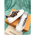 Louis Vuitton's new letter rhinestone white shoes series is new🆕