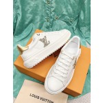 Louis Vuitton's new letter rhinestone white shoes series is new🆕