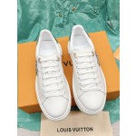 Louis Vuitton's new letter rhinestone white shoes series is new🆕