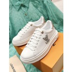 Louis Vuitton's new letter rhinestone white shoes series is new🆕