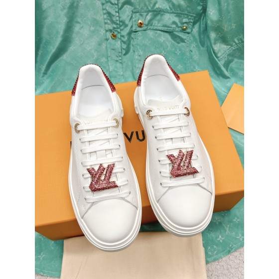 Louis Vuitton's new letter rhinestone white shoes series is new🆕