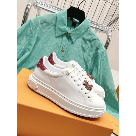 Louis Vuitton's new letter rhinestone white shoes series is new🆕