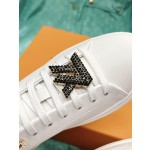 Louis Vuitton's new letter rhinestone white shoes series is new🆕