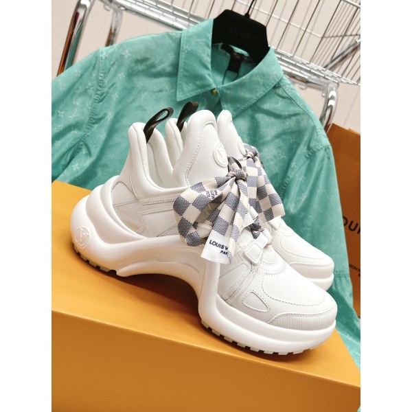 Louis Vuitton 2023 new color series old shoes
