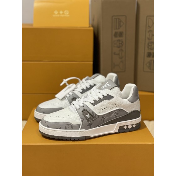 Louis Vuitton Trainer Sneakers Couple Model LD 0727