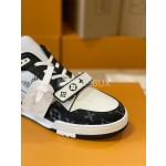 Louis Vuitton Trainer sneakers for couples, style 1A98UX