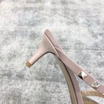 Valentino VT Collection One strap slant heel slipper 6.5CM Patent leather nude pink