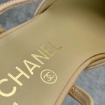 CHANEL especially popular color blocking single shoes continue the classic Chanel characteristics