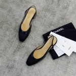 CHANEL especially popular color blocking single shoes continue the classic Chanel characteristics