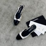 CHANEL especially popular color blocking single shoes continue the classic Chanel characteristics