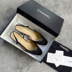 CHANEL especially popular color blocking single shoes continue the classic Chanel characteristics