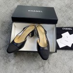 CHANEL especially popular color blocking single shoes continue the classic Chanel characteristics