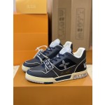 Louis Vuitton Trainer Men's Model 1A98UX