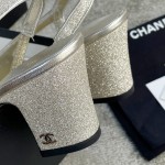 CHANEL especially popular color blocking single shoes continue the classic Chanel characteristics